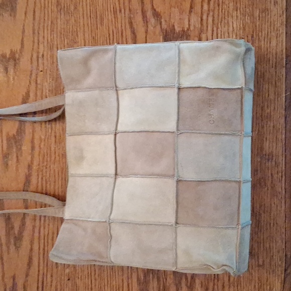 Chanel patchwork suede tote. - Picture 3 of 11